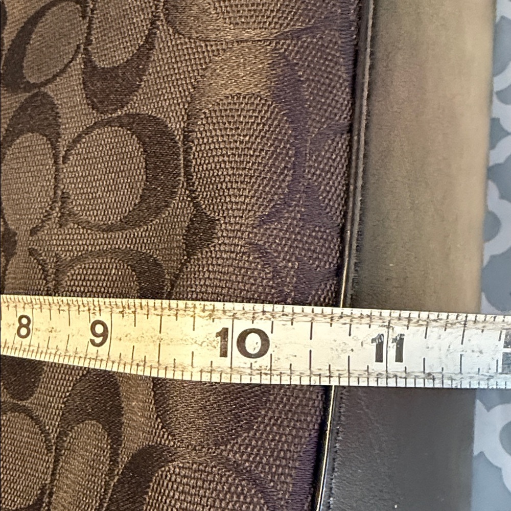 Coach Women's City Tote Bag in Signature Black Canvas and side Leather Pockets…. - Picture 14 of 15